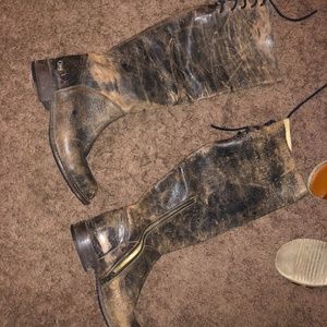 Bed Stu Manchester boots Price is NEGOTIABLE